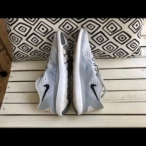 Woman’s Nike light weight FitSole